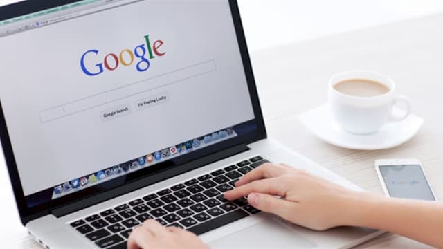 تصفح الإنترنت وتحميل المستندات